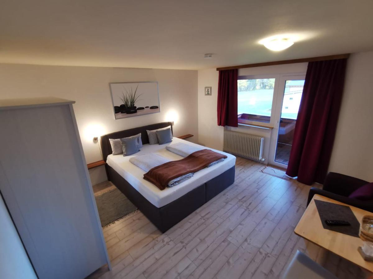 Pension Alpenblick Schattwald Exterior foto